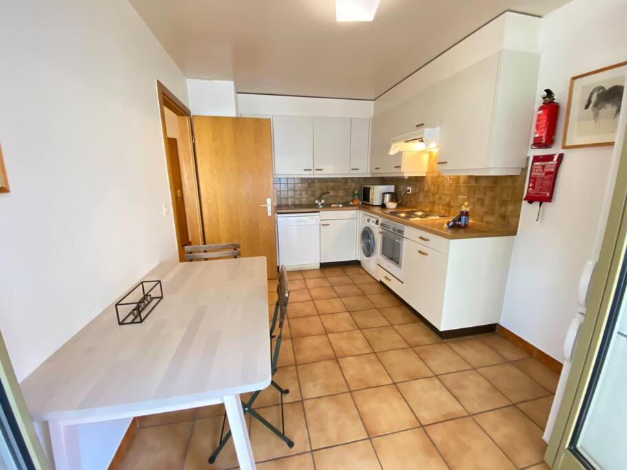 Comfortable, Very Well Located Between Train Station And Lake! Lausanne Exteriör bild