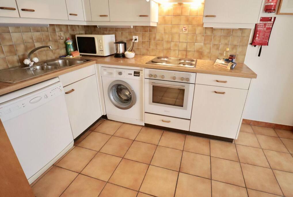 Comfortable, Very Well Located Between Train Station And Lake! Lausanne Exteriör bild