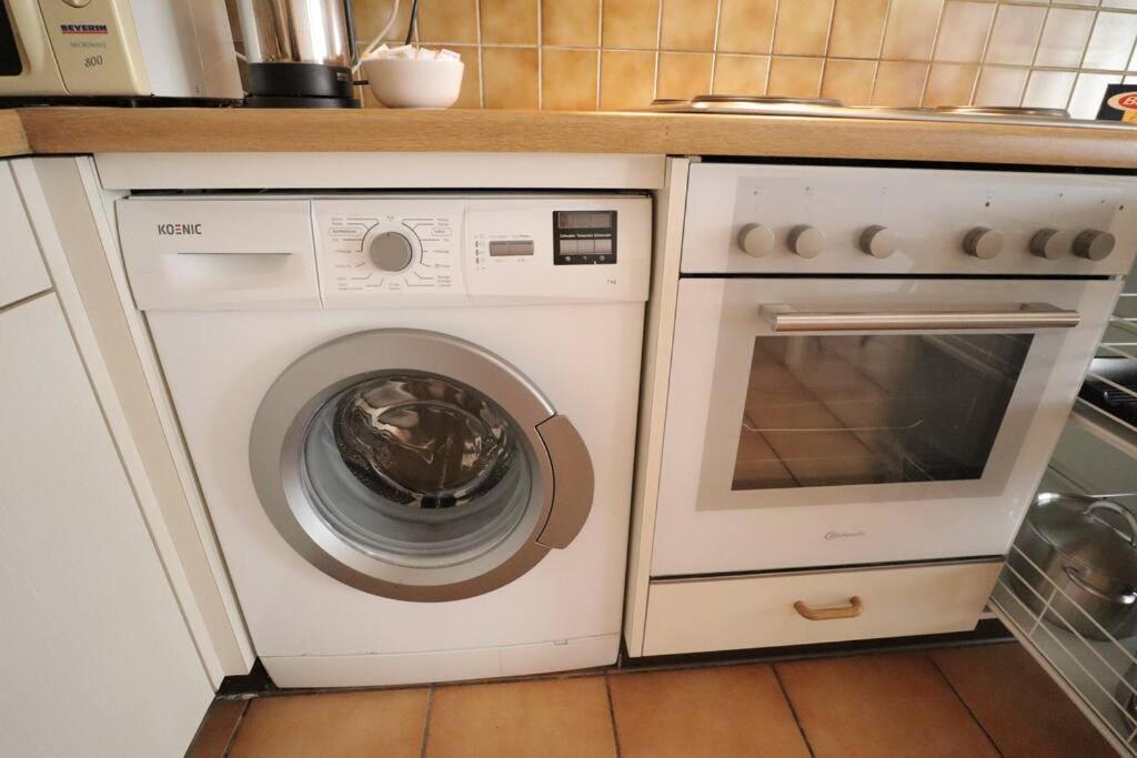 Comfortable, Very Well Located Between Train Station And Lake! Lausanne Exteriör bild